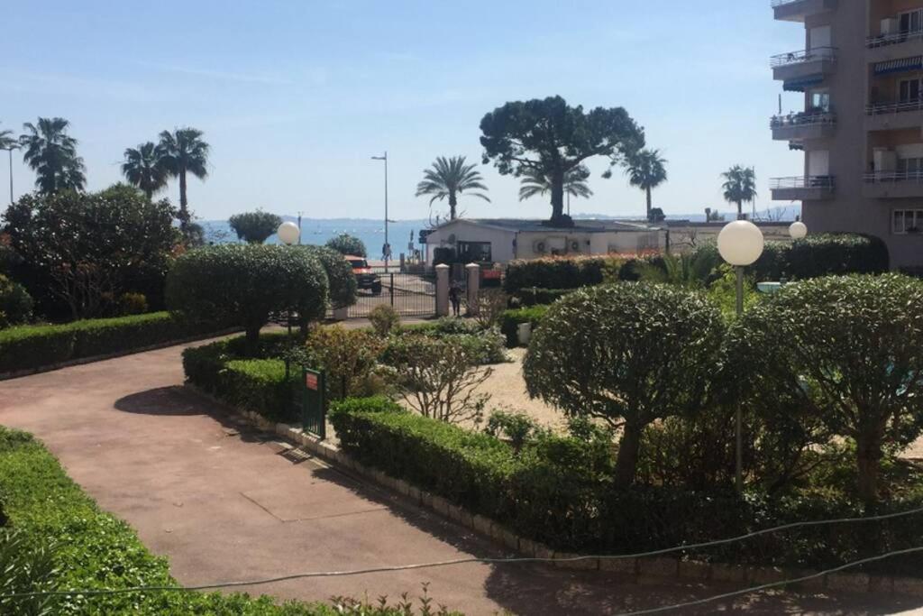 Charmant Appartement Bord De Mer, Plage كانيو سور مير المظهر الخارجي الصورة