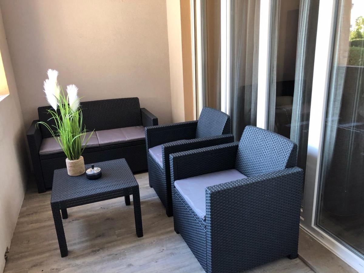 Charmant Appartement Bord De Mer, Plage كانيو سور مير المظهر الخارجي الصورة